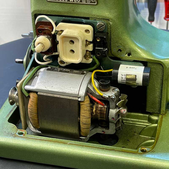 Motor capacitor for Husqvarna PFAFF and Elna