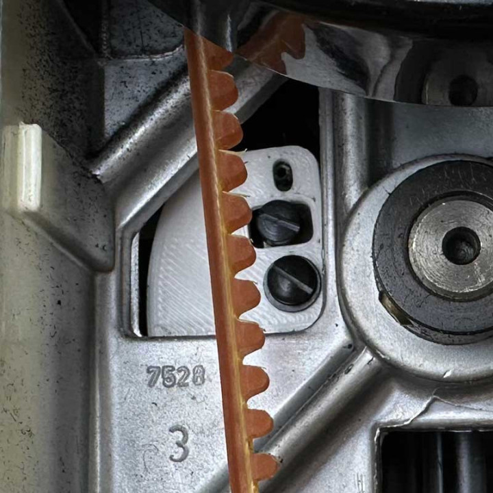 BERNINA 830 Zero feed adjustment plate