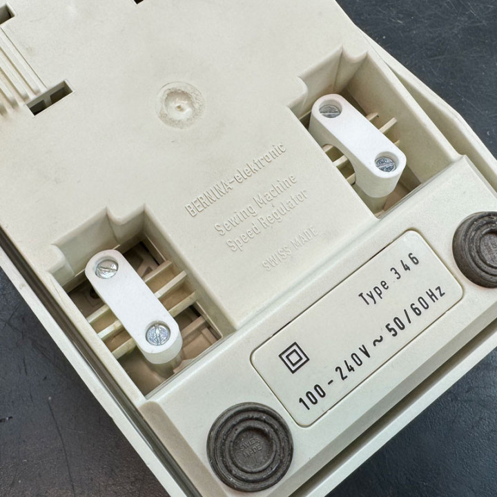 Clamps for BERNINA Type 286, 290, 346 & 365 Foot Controller