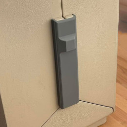 Case Closure Handles